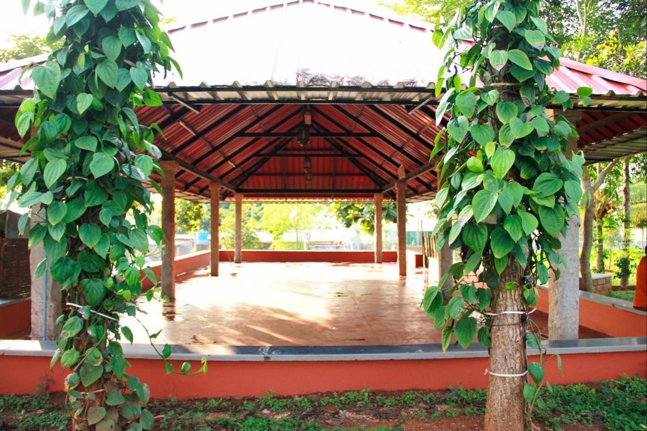 Hotel La Flora Sharmada Hidden Nest Gundlupet Exterior foto